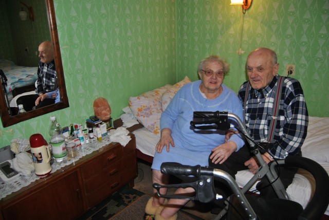 Maria i Adam Stępniowie uważają, że nie dostali recept na leki, bo lekarkę uraził tekst  opublikowany na łamach "Gazety Krakowskiej" , w którym publicznie poskarżyli  się, że odmawia  wizyt domowych