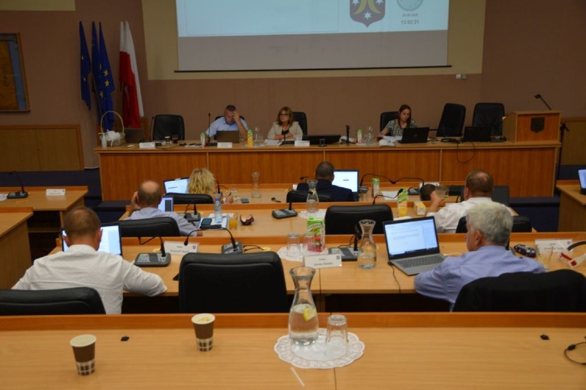 Sesja Rady Miejskiej w Goleniowie bez uchwał? Projektów ciągle nie ma
