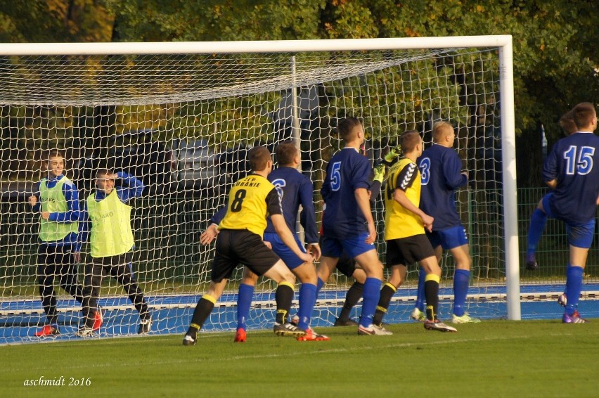 Szubinianka Szubin - LTP Lubanie 2:3 w 11. kolejce 5 ligi [zdjęcia]