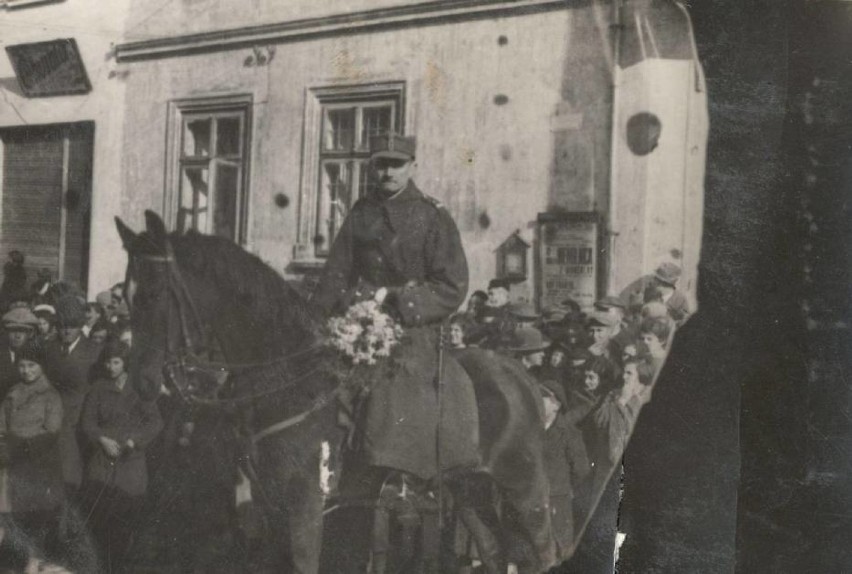 19 października 1935 roku w Sieradzu. Tego dnia przybyli...