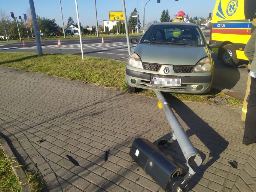 Zderzenie dwóch samochodów na skrzyżowaniu "średnicówki" z ul. Łyskowskiego w Grudziądzu