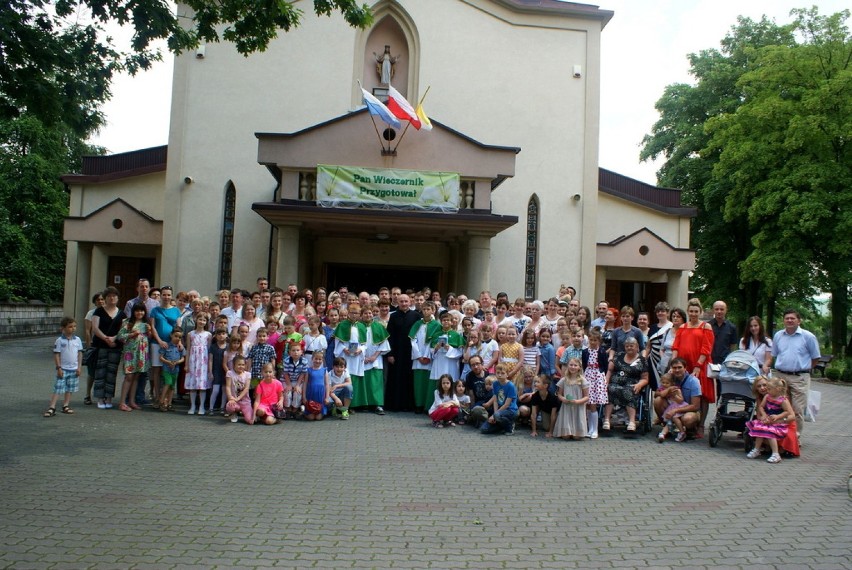 Parafia Chrystusa Króla w Dąbrowie Górniczej jednoczy...