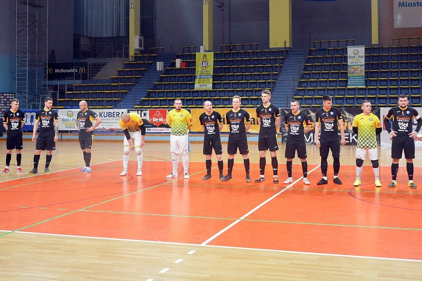 Futsal. Wicemistrz Polski sprawdził w Pucharze Polski umiejętności pilskiej drużyny. Zobaczcie zdjęcia z meczu