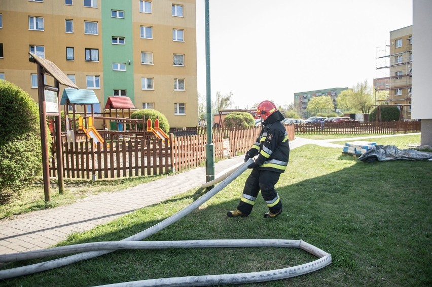 Lubliniec: na terenie miasta płonęły suche trawy. Ale już po sprawie [zdjęcia]