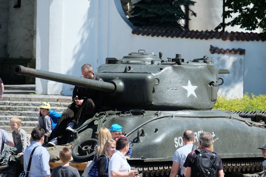 Program V Pikniku Militarnego w Ogrodniczkach zakłada m.in....