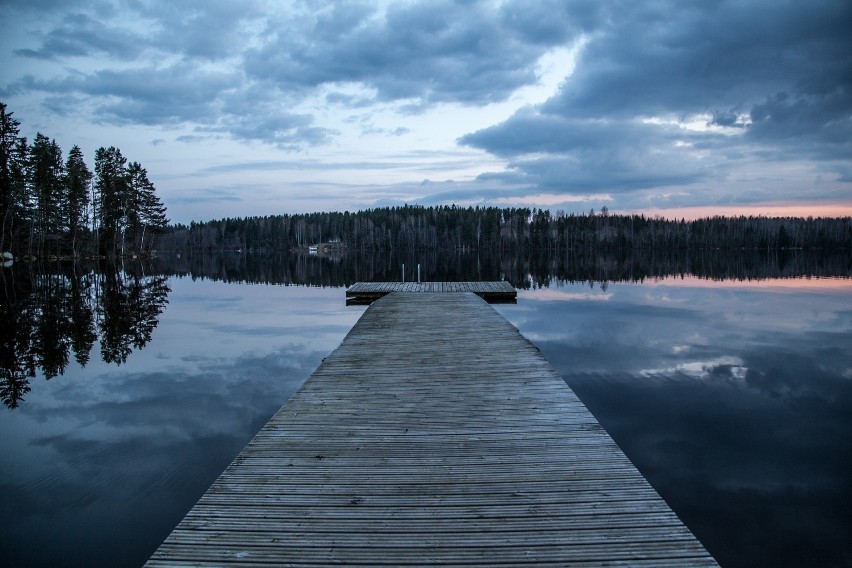 Przyroda Finlandii jest zdumiewająca, zarówno latem, kiedy...