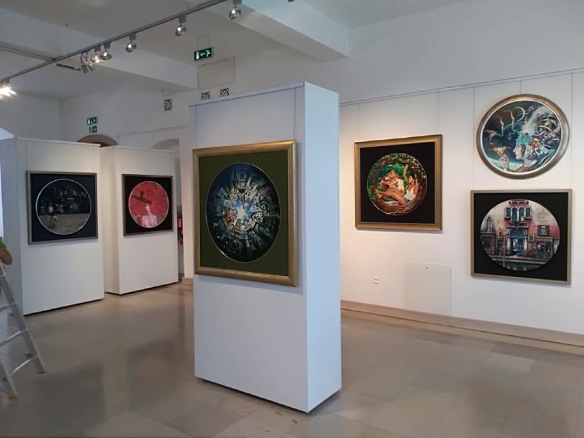 Wystawa na okrągło w zamkowej galerii w Szczecinku [zdjęcia]
