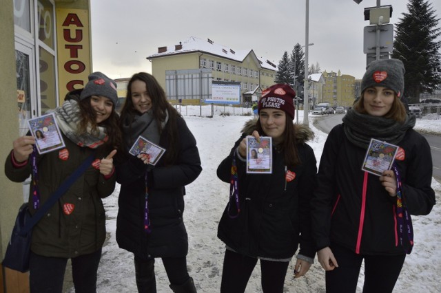 Młodzi wolontariusze zawsze stanowili siłę WOŚP. Od prawej Iza Radzik, Anna Woźniak, Julia Syc, Daniela Wilczyńska.