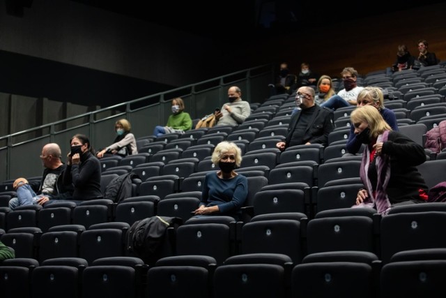 W tym roku więcej film&oacute;w zobaczyliśmy na platformach niż w kinach