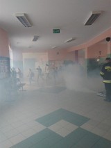 Ćwiczenia wągrowieckich strażaków w szkołach 
