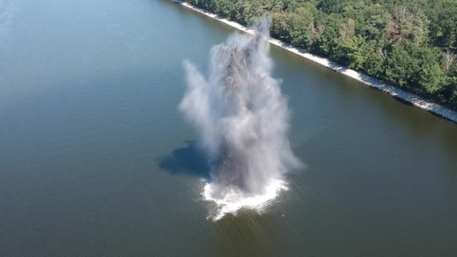 Przygotowania do neutralizacji Tallboya - największej bomby lotniczej znalezionej na terenie Polski