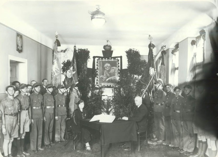 Warta honorowa po śmierci Józefa Piłsudskiego, maj 1935
