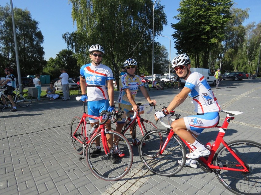 Tour de Piekary 2016: Zawodnicy startują spod Kopca. Długość pętli liczy 3518 m