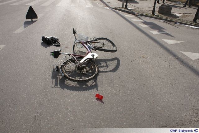 27 lutego, o godzinie 12.45 dyżurny Komendy Powiatowej Policji w Bielsku Podlaskim poinformowany został  o potrąceniu rowerzysty na skrzyżowaniu ulic: Mickiewicza, Kopernika i 3-go Maja. 

Wypadek w Czajkach. Zderzenie subaru z tirem [zdjęcia]