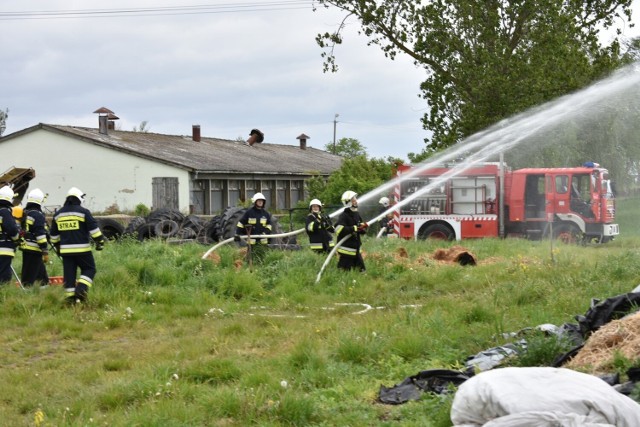 W gminie Kęsowo odbyły się ćwiczenia strażackie. Ratownicy sprawdzili się działaniach podczas pożaru