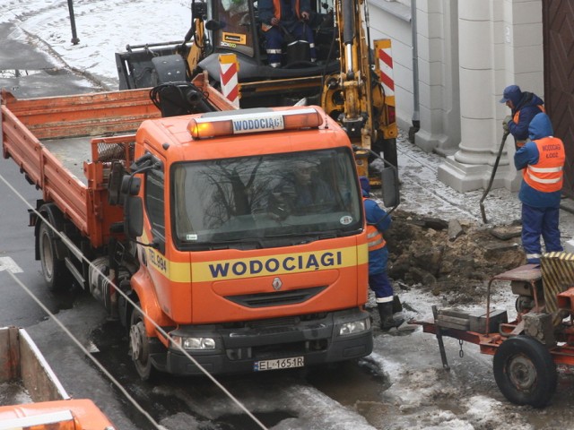 Awaria wodociągu na Kilińskiego. Nie jeżdżą tramwaje