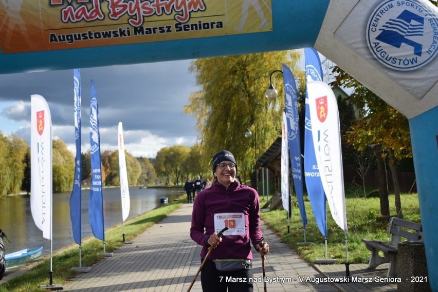 7 Marsz nad Bystrym w Augustowie. Sympatycy nordic walking przeszli 2,5 kilometra [Zdjęcia]