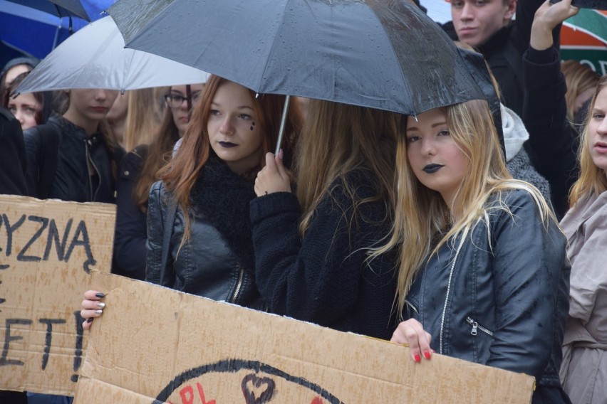 Czarny Protest w Starogardzie Gdańskim [ZDJĘCIA, FILM]