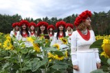 Magia Folkloru z Grębocic wydała teledysk. Młode, utalentowane, piękne. Posłuchaj jak wspaniale śpiewają!