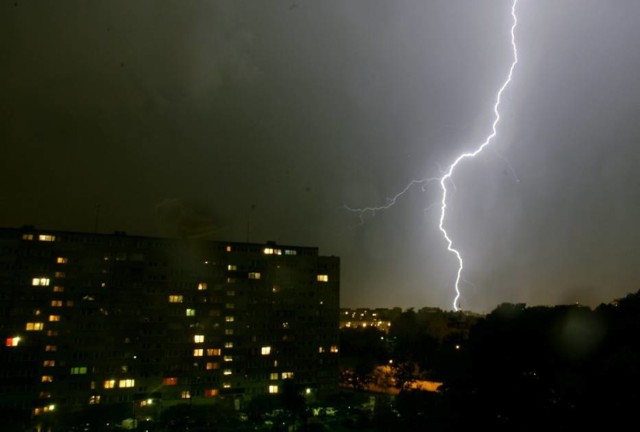 W poniedziałkowe popołudnie nad Poznaniem i Wielkopolską mogą powstawać silne burze.