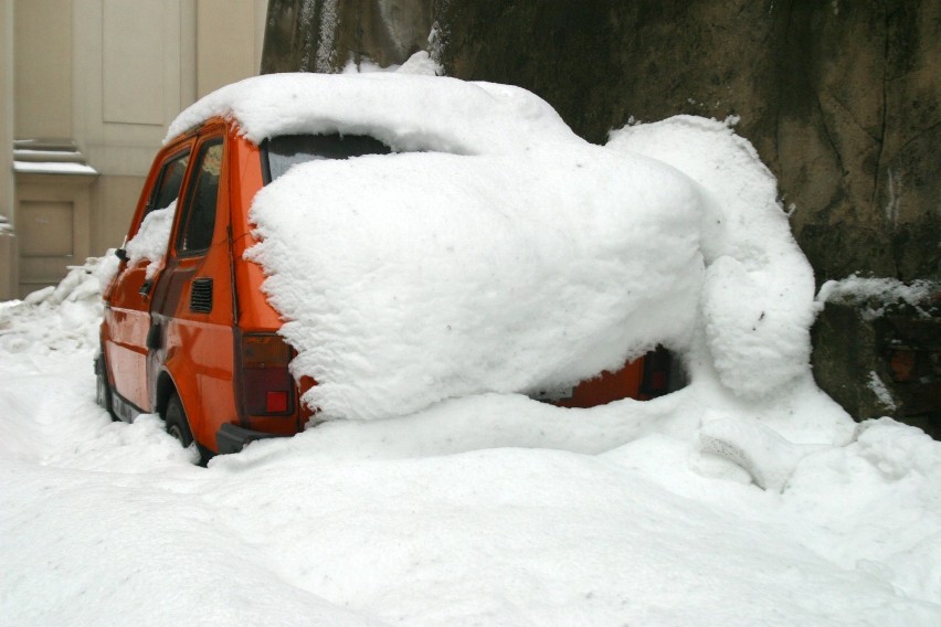 Zima w Piotrkowie i regionie 15 lat temu. Mróz i śnieg. Taki...