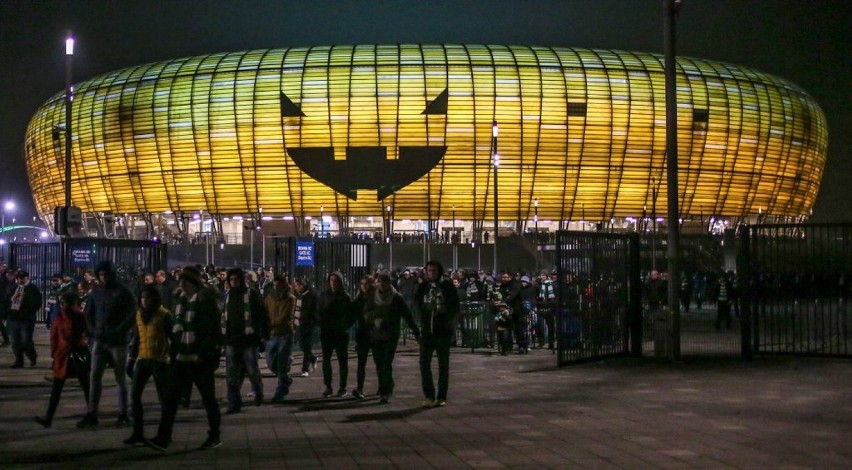 Arena w Gdańsku jako halloweenowa dynia