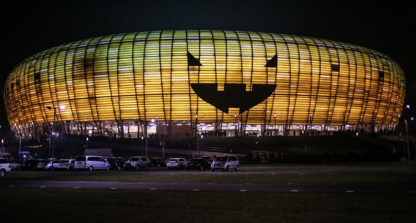Arena w Gdańsku jako halloweenowa dynia