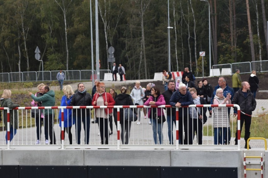 U sąsiadów. Kanał żeglugowy przez Mierzeję Wiślaną już wykorzystywany przez wodniaków 