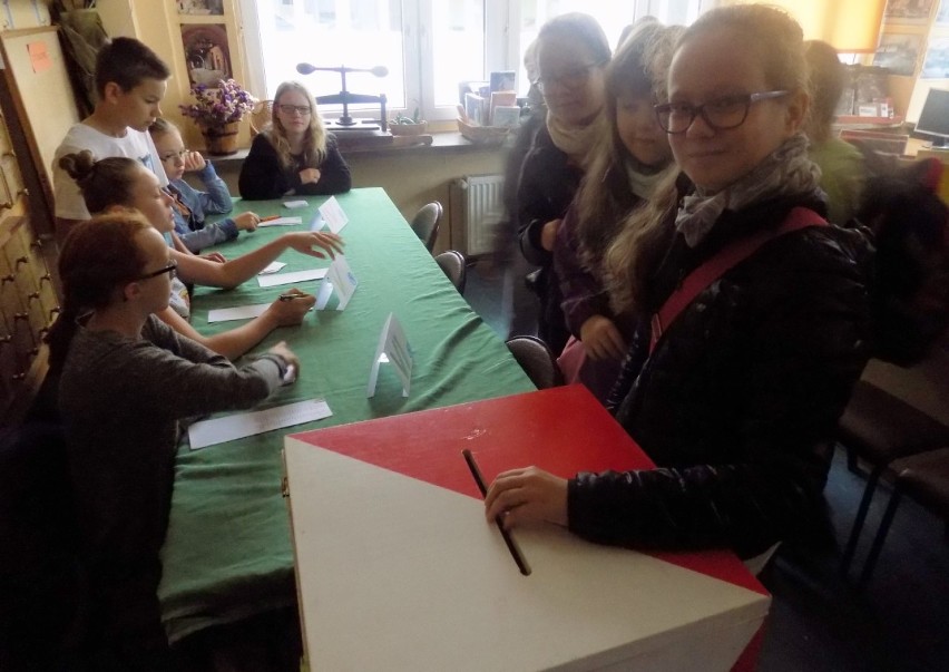 Wybory do samorządu szkolnego w malborskiej "dziewiątce"
