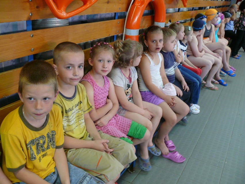 Świętochłowice: Sztafeta pływacka z okazji 50-lecia Szkoły Podstawowej nr 8
