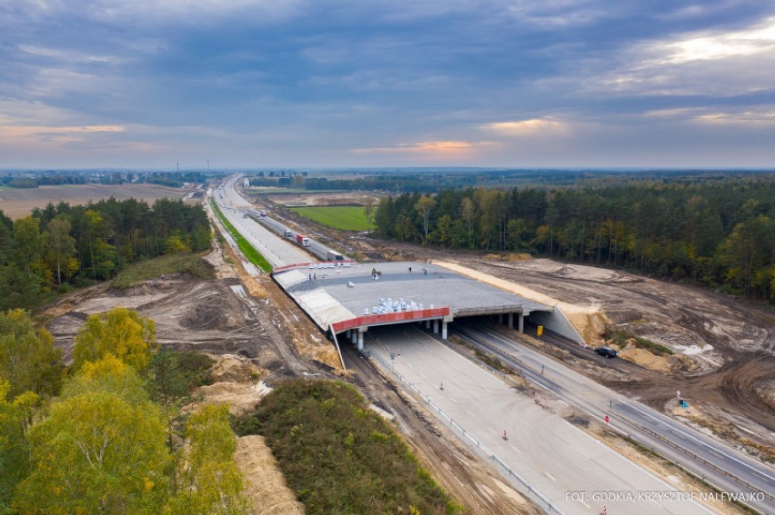 A1 Radomsko. Kolejny betonowy odcinek autostrady A1 oddany kierowcom [ZDJĘCIA]