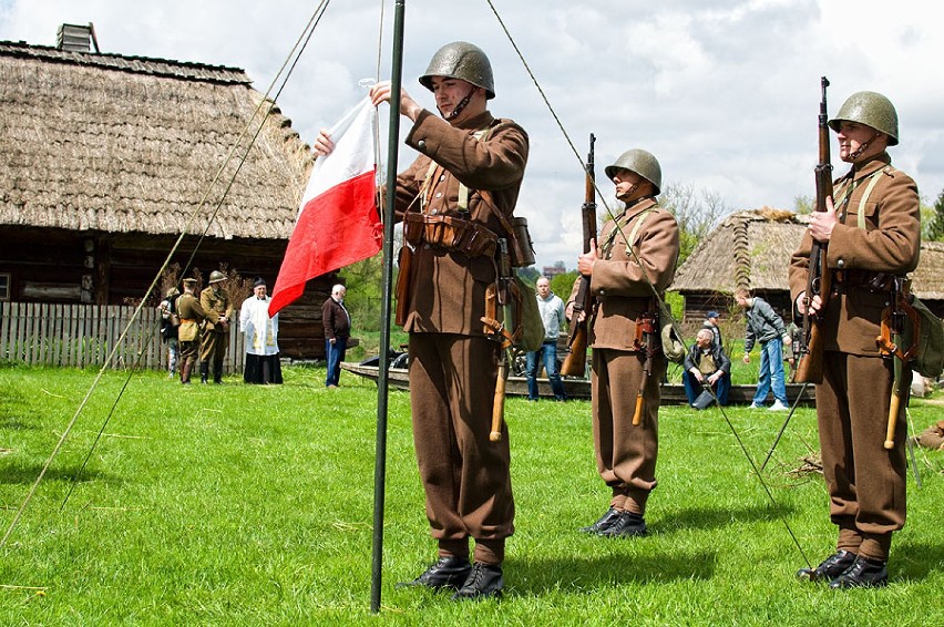 „Pod sztandarem Biało-Czerwonym”