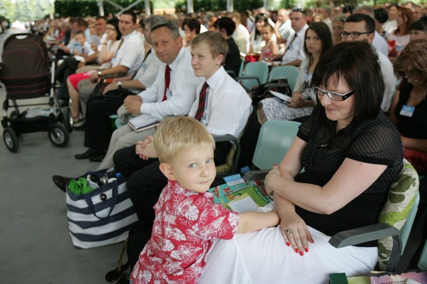 Kongres świadków Jehowy w Sosnowcu [ZDJĘCIA]