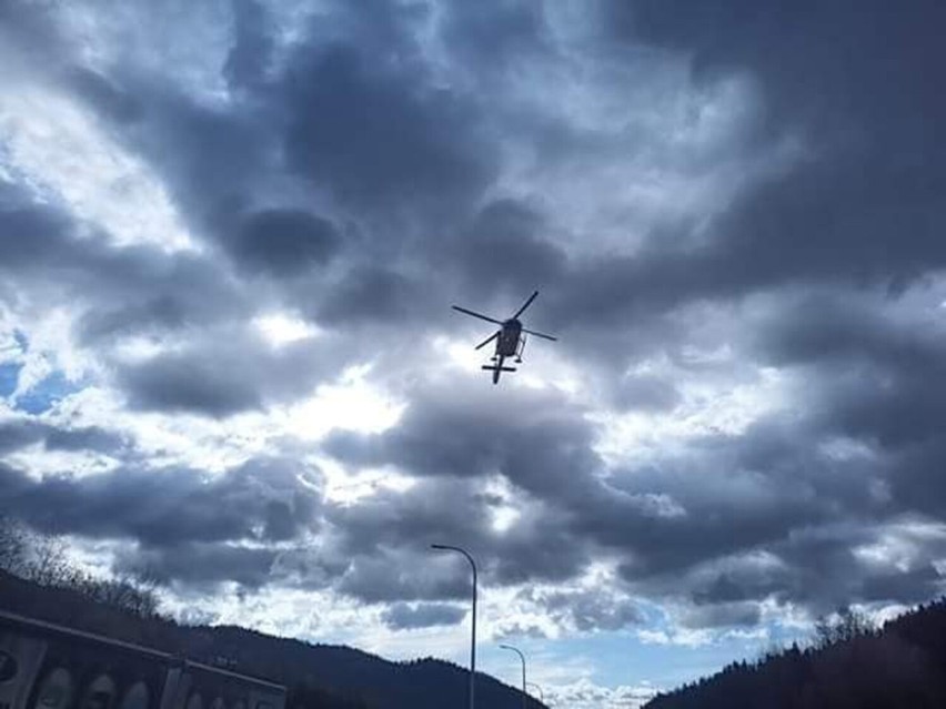 Na ratunek nieprzytomnemu góralowi w Gorce przyfrunęła latająca karetka