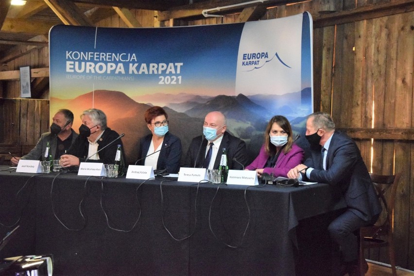 Międzynarodowa konferencja Europa Karpat, która odbyła się w...