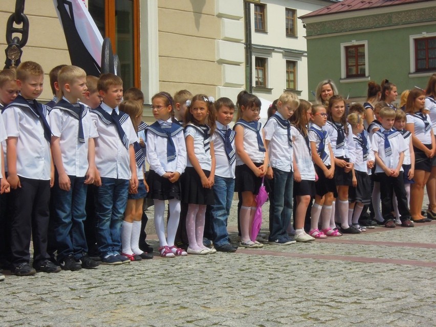 Zamość: Odsłonili kotwicę na Rynku Solnym