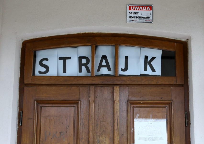 Strajk nauczycieli w I LO w Piotrkowie