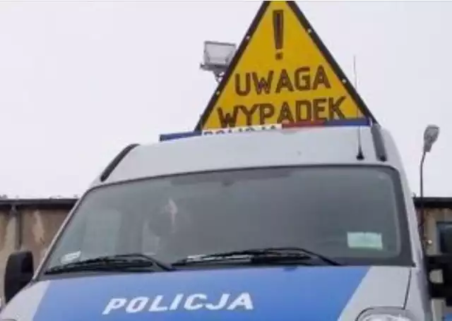Komisariat Policji w Praszce prosi o kontakt świadków śmiertelnego wypadku na trasie Praszka - Strojec.