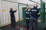 Policjanci ćwiczyli strzelanie na nowoczesnej strzelnicy [ZDJĘCIA]