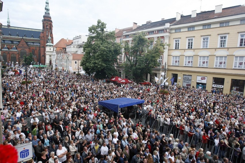 Tłumy na koncercie Krzysztofa Krawczyka w Legnicy, tak było dwanaście lat temu, zobaczcie zdjęcia