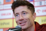 Mecz Polska - Estonia. Jakim autem jeździ Robert Lewandowski?