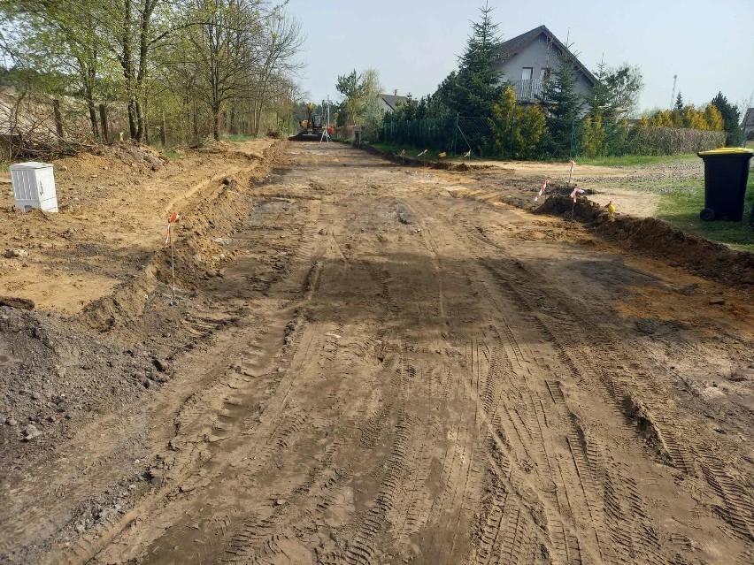 Postępy na budowie ulicy Kolejowej i Słonecznej w Obrzycku