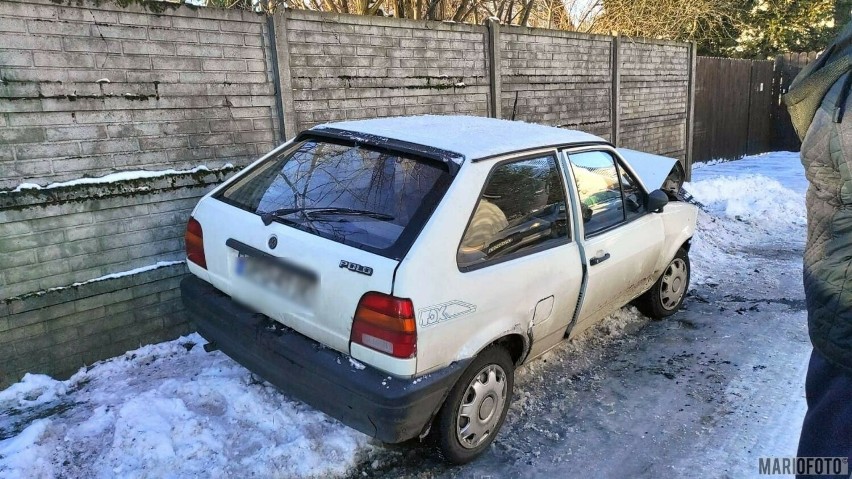 Wypadek w Karłowicach w gminie Popielów. Jednym z samochodów jechała rodzina z dzieckiem