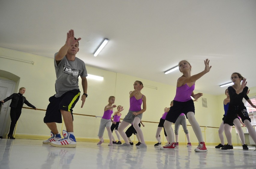 Poznań: Hip-hop wskoczył do szkoły baletowej [ZDJĘCIA, WIDEO]