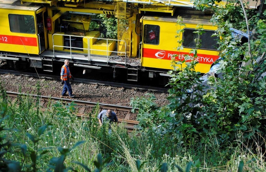 Zderzenie dwóch pociągów w Tczewie. Ranny został jeden z maszynistów [ZDJĘCIA]