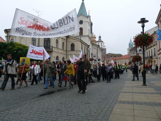 Pracownicy Domów Pomocy Społecznej zapowiadają na środę pikiety pod siedzibami starostw powiatowych w Świdniku i Krasnymstawie. Zdjęcie ilustracyjne