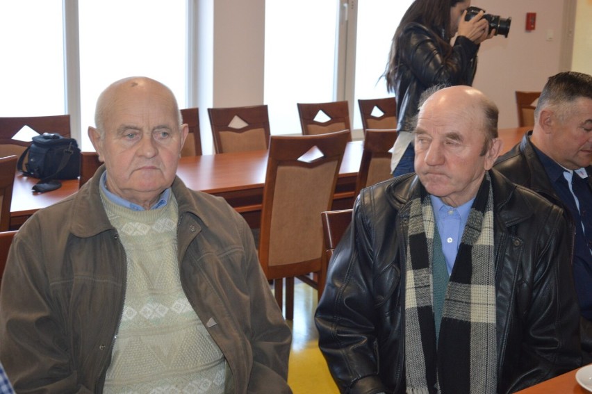 Wieloletni druhowie z powiatu kartuskiego otrzymali dodatki do emerytury