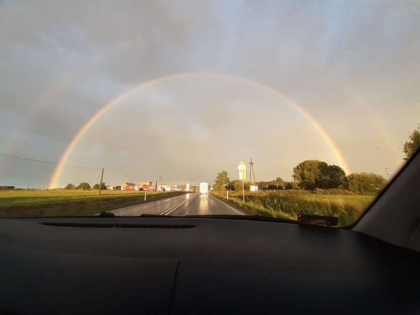 Tęcza nad Pleszewem i powiatem pleszewskim. Piękne zdjęcia naszych czytelników [GALERIA]