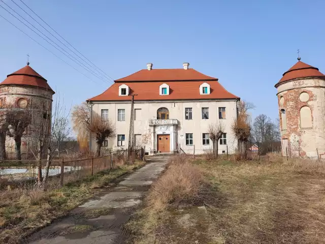 Kolejny pałac na naszej liście wstydu? Mamy nadzieję, że ten zabytek ma szansę