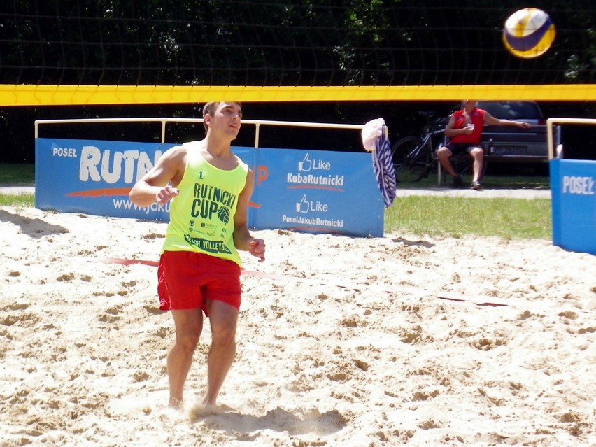 Siatkówka plażowa: 30 par rywalizowało w Turnieju Rutnicki Cup na Płotkach. Zobacz zdjęcia